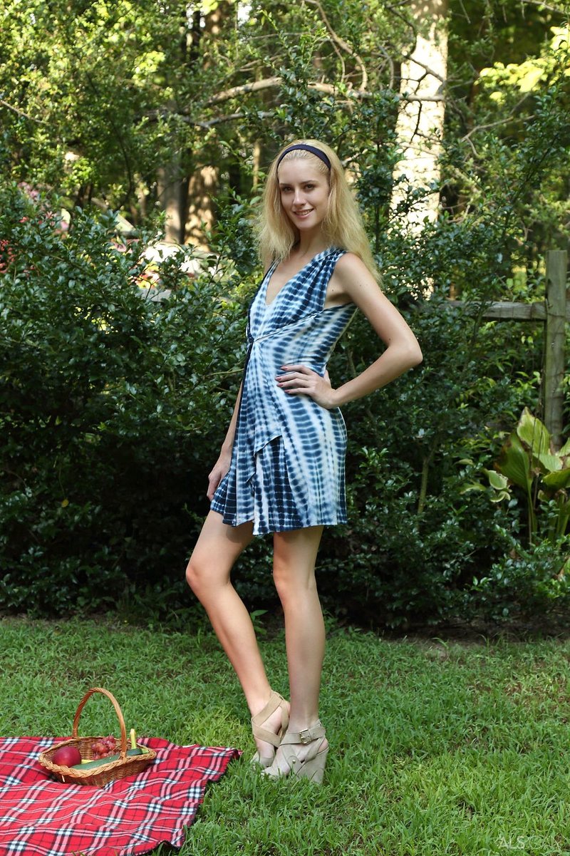 Оксана, 25 лет, 2 размер груди